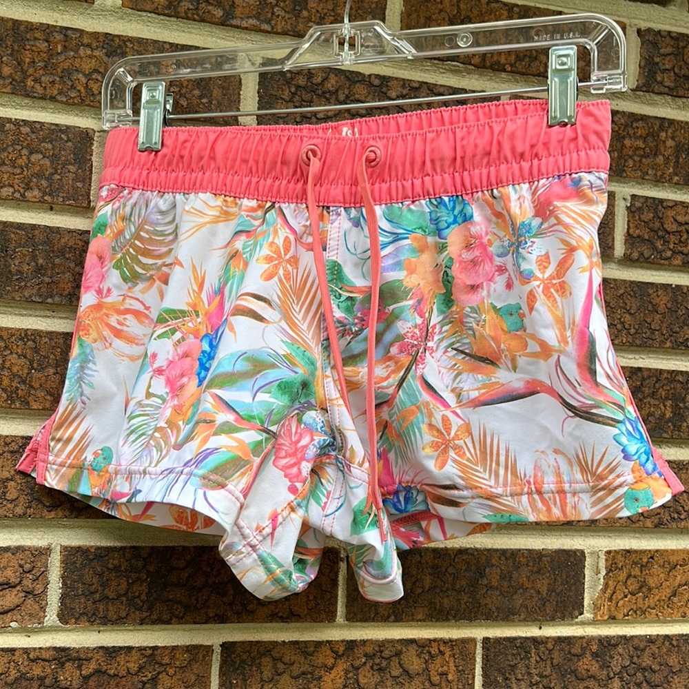 The Salt Life sitze small shorts